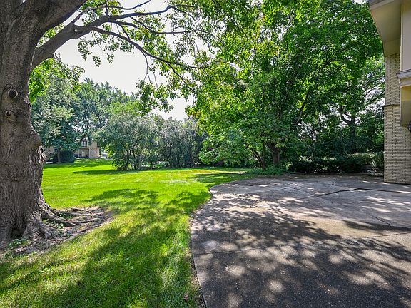 2nd image of 15 Croydon Ln