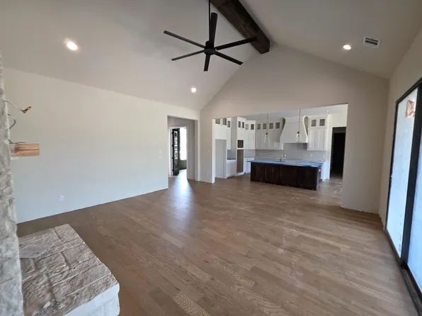 2037 Preserve St, Weatherford, TX 76085