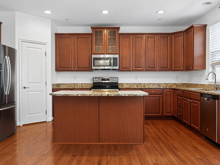 15224 N Berwick Ln — Photo 19