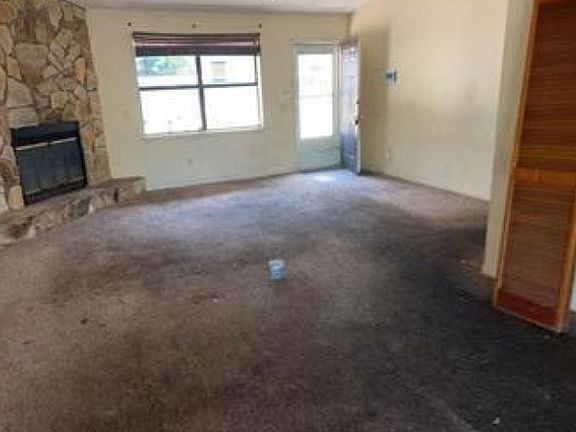 Additional Living Room