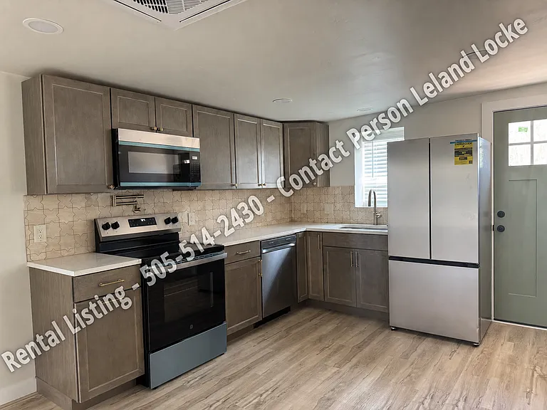 1804 Slate Ave NW — Photo 4