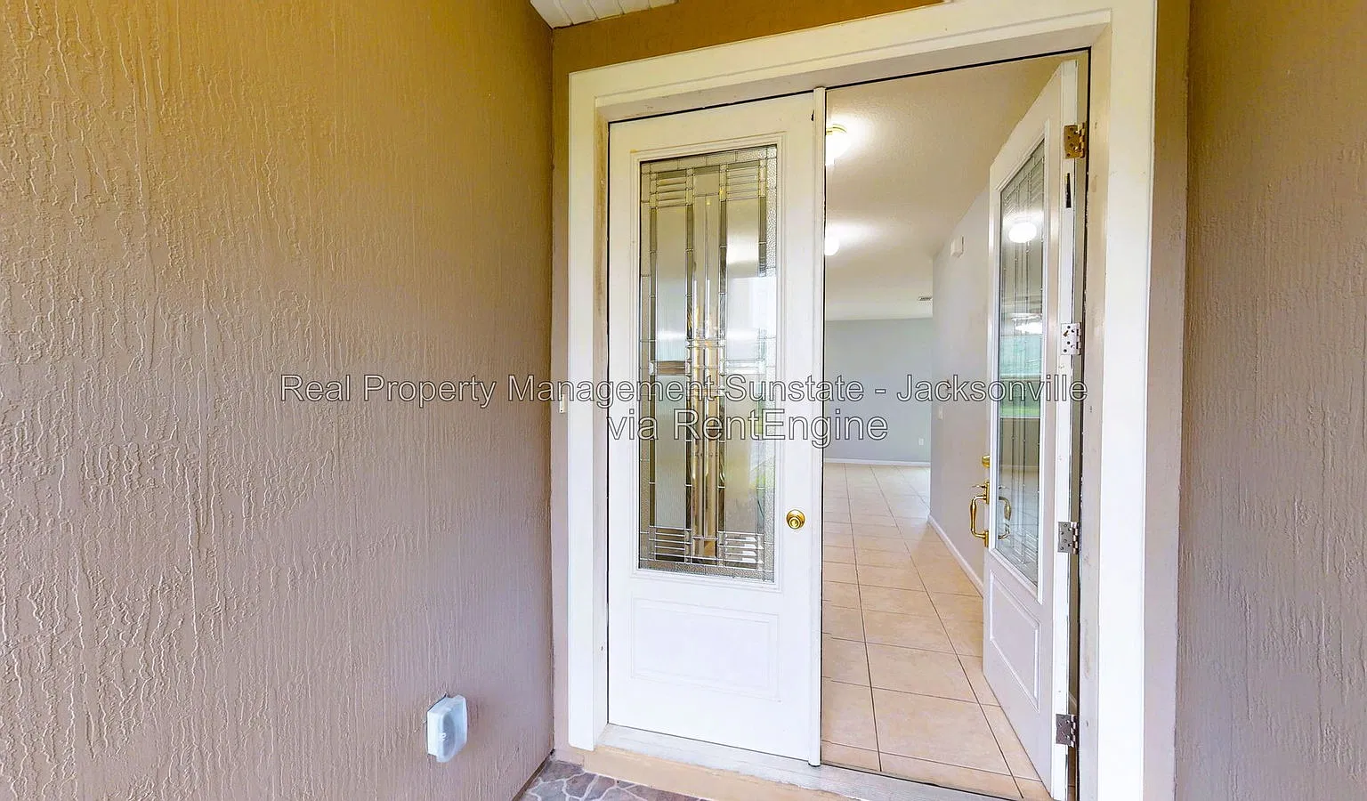 5 bed, 3.0 bath, 2830 sqft, $2,450 — Photo 4