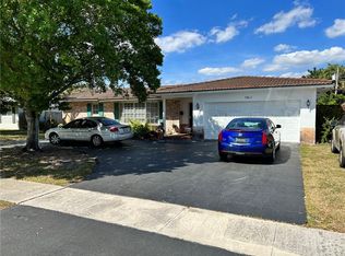 5611 SW 7th St, Plantation, FL 33317