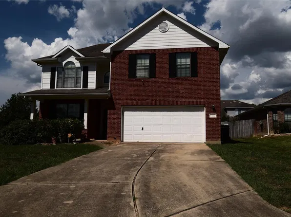 2308 Oakleaf Hills Cir, Conroe, TX 77304