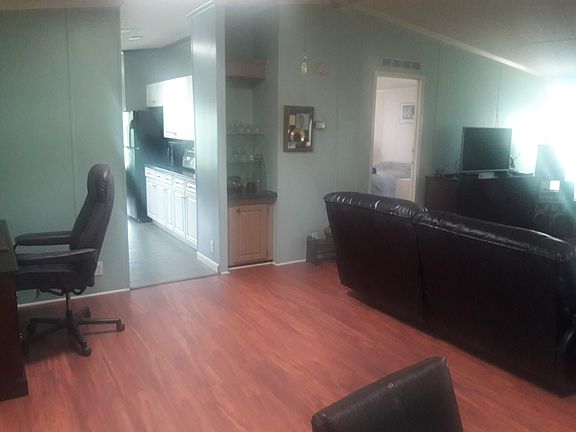 5th image of 856 Sunny South Ave