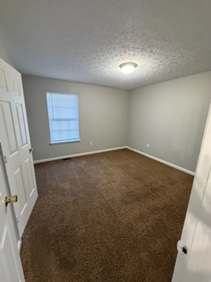 424 Jason Drive — Photo 3