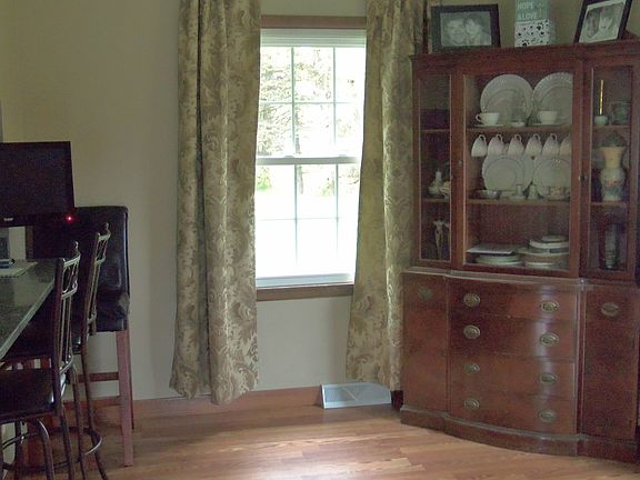 2nd image of 109 Terry Ct