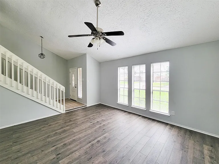 1454 Plumwood Dr — Photo 7