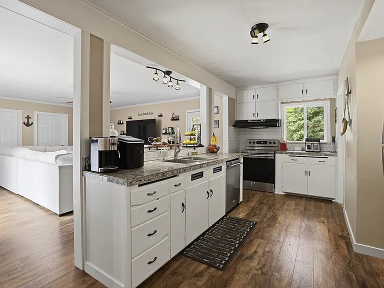 913 84th St SE — Photo 17