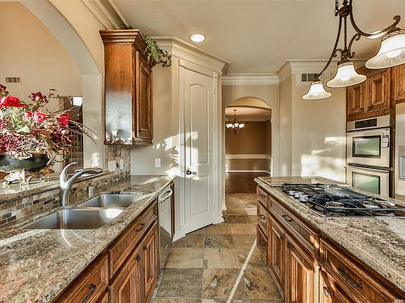 3rd image of 13611 Boerne Canyon Ln
