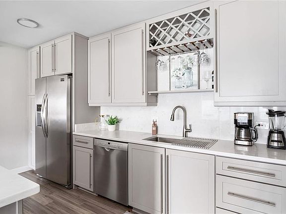 4th image of 620 Peachtree St NE APT 1505