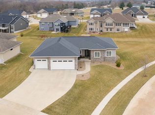 6221 Tia Ct NE, Cedar Rapids, IA 52411