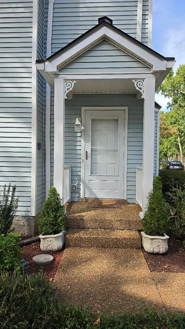 1251 Carriage Park Dr — Photo 1