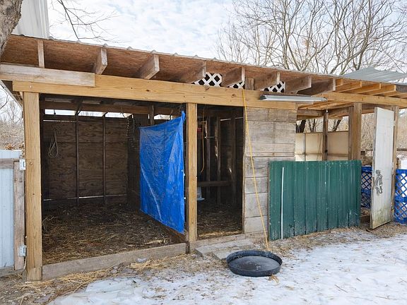 5th image of 6807 N Neiner Rd