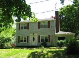 20 Capwell Ave, Coventry, RI 02816