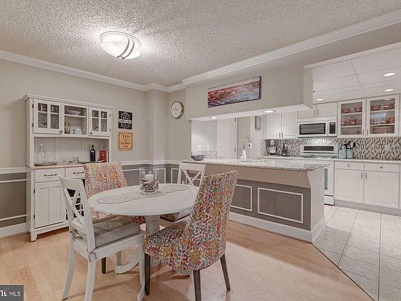 5th image of 1276 N Wayne St APT 1221