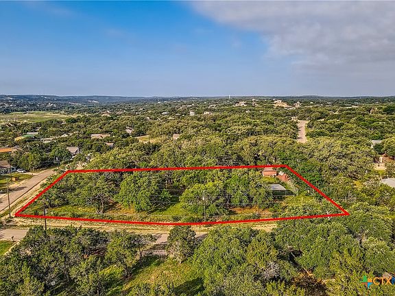 4th image of 773 Lookout Dr