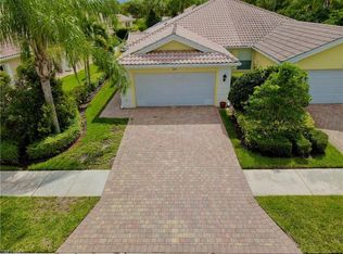 8246 Xenia Ln, Naples, FL 34114