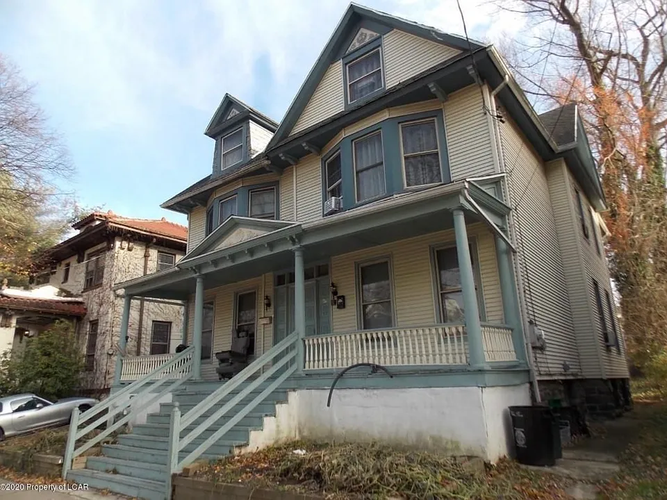 22 Sheldon St