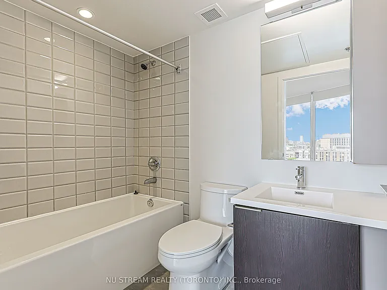 203 College St #905 — Photo 20