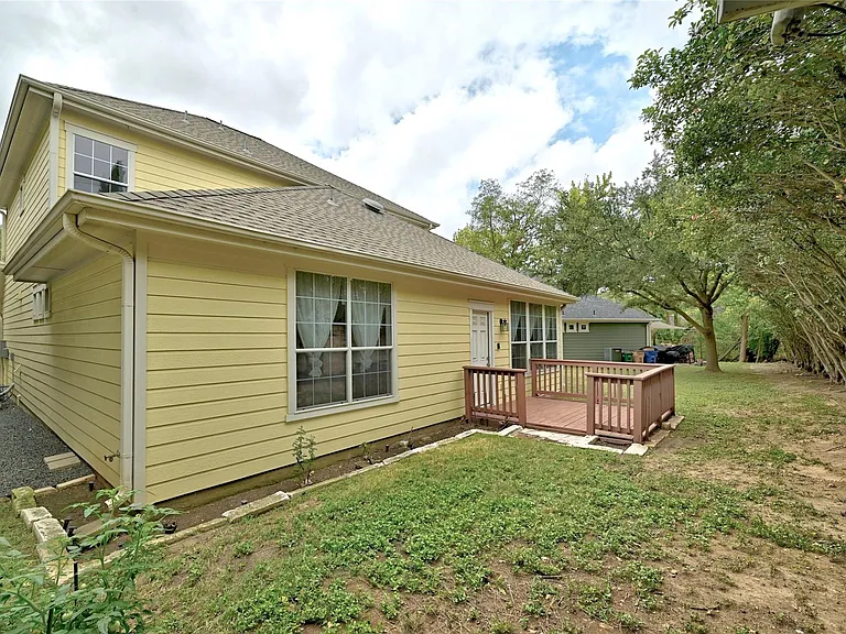 411 W Saint Elmo Rd #34 — Photo 32