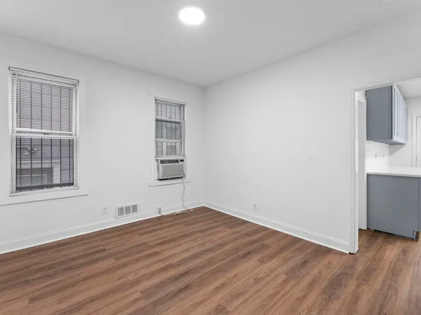 296 Pearsall Avenue image 2 of 18