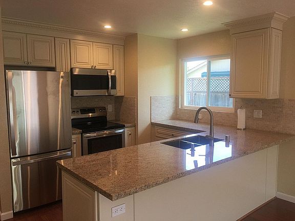 3rd image of 18855 Jami Lee Ln