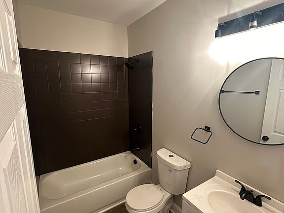 3rd image of 2508 Dodson Ave #A