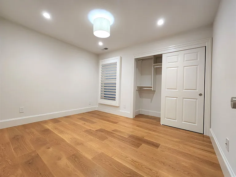 903 Ramona St — Photo 14