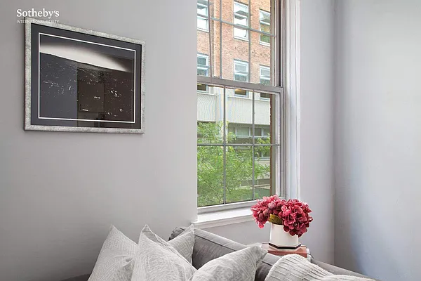 Rented by Sotheby's International Realty | media 13