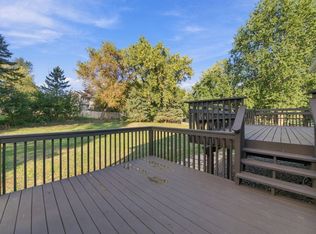 2330 Oak Glen Ct, Stillwater, MN 55082