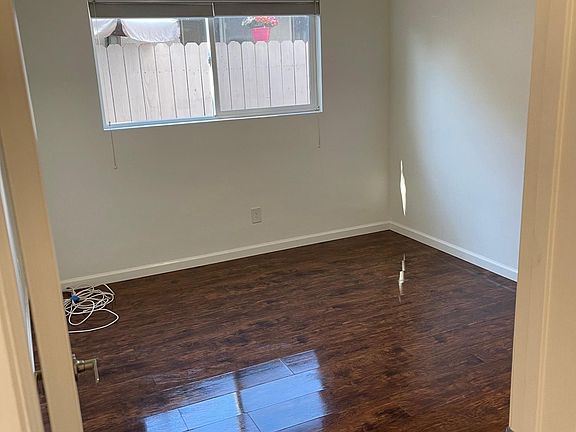 5th image of 3045 E Theresa St