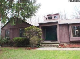 7863 Viewmount Dr, Painesville, OH 44077