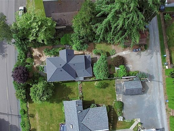 4th image of 618 Avenue A