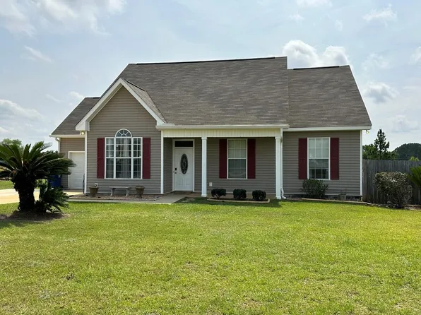 184 Peach Dr, Headland, AL 36345
