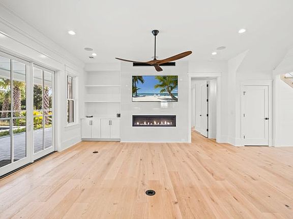 5th image of 201 Black Powder Ln