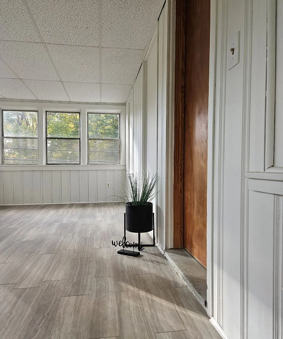 3 bed, 870 sqft, $1,950 — Photo 3