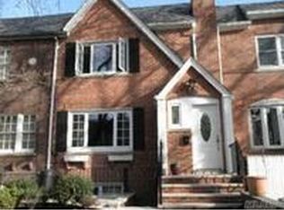 5331 62nd St, Maspeth, NY 11378