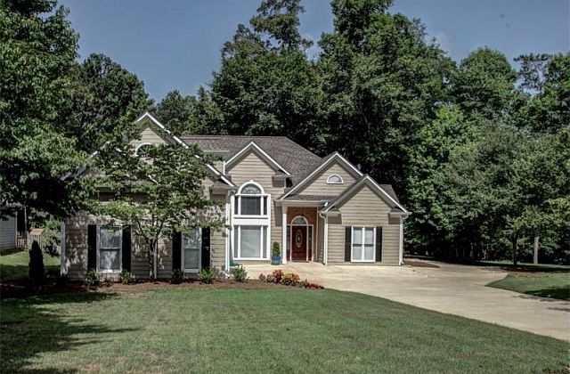 1st image of 221 Allison Dr