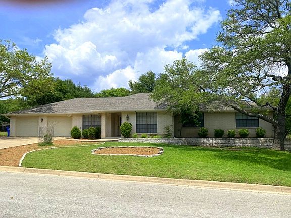 2nd image of 1720 Foothills Dr