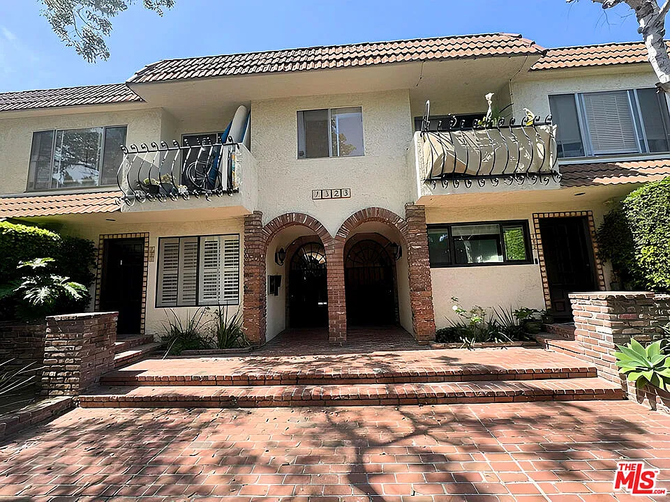 1 bed, 1.0 bath, 625 sqft, $2,495 — Photo 1