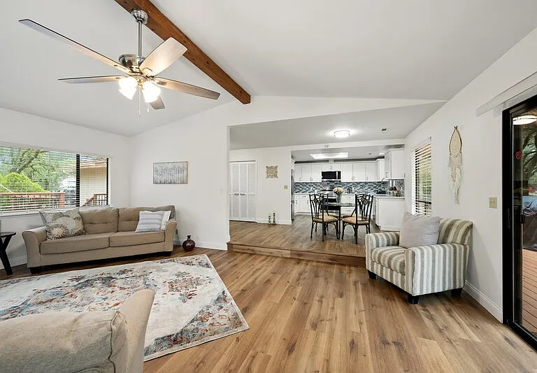 6561 Trinity Way — Photo 5