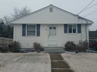 63 A Marion Ave S, Cranston, RI 02905