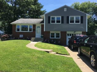 146 E Valleybrook Rd, Cherry Hill, NJ 08034
