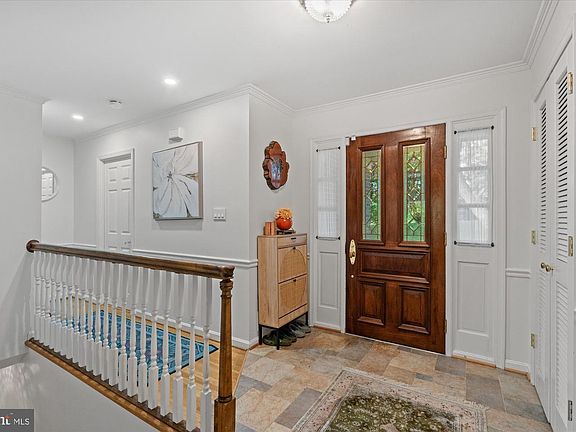 4th image of 2402 Popkins Ln
