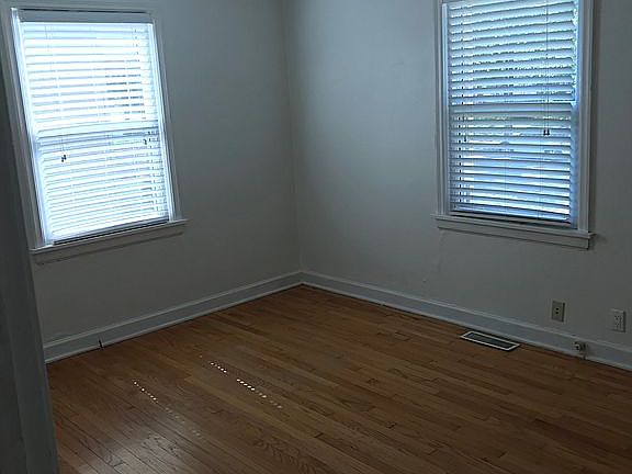 5th image of 7219 Charlotte St