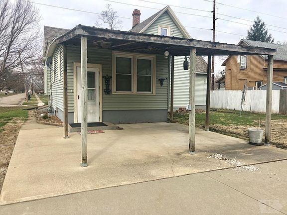 2nd image of 820 S 11th St