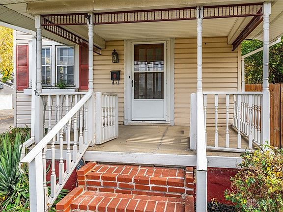 3rd image of 302 Illinois Ave