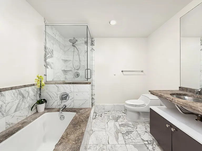 446 Kent Ave #5EE — Photo 7