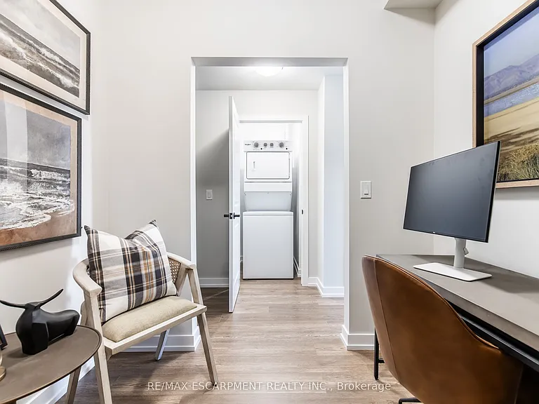 870 Queenston Rd #504 — Photo 15